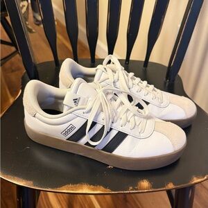 WOMEN'S ADIDAS VL COURT 3.0 SNEAKERS